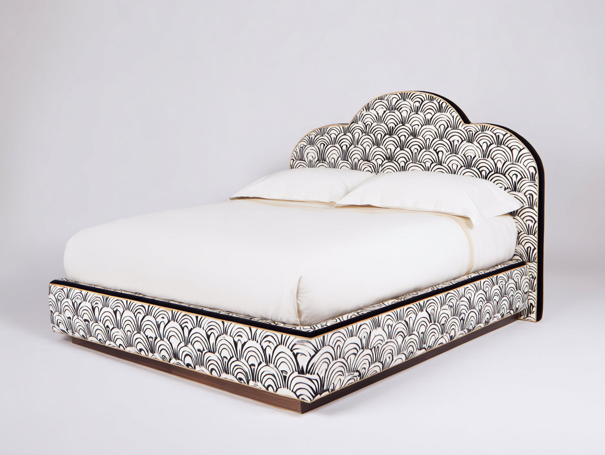 Doppelbett mit gemustertem Polsterrahmen 210 x 170 x 118 cm - Weiß-Schwarz-Natur - klassischer Schlafzimmerstil